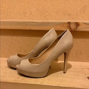 Guess Cream Peep-Toe Heels